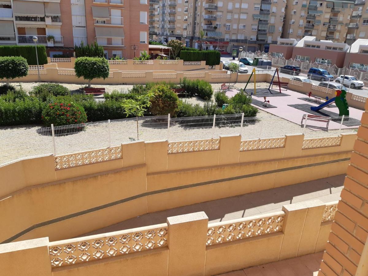 Amplio Piso Con Vistas A La Playa De Poniente Apartment Aguilas Luaran gambar